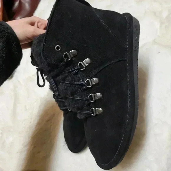 Bearpaw Kerri suede fuzzy wool skeepskin hiking boot neverwet Size 11 Black - Picture 7 of 10